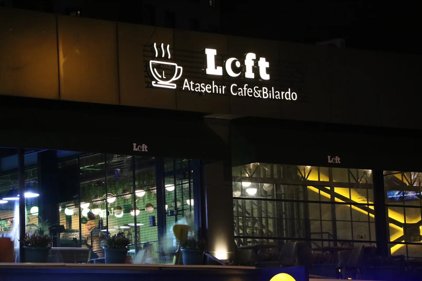 Loft Ataşehir Cafe & Bilardo, Ataşehir, İstanbul — Kafe ve Pastane