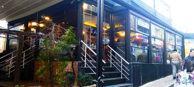 Süslü Cafe, Şişli, İstanbul — Kafe ve Pastane