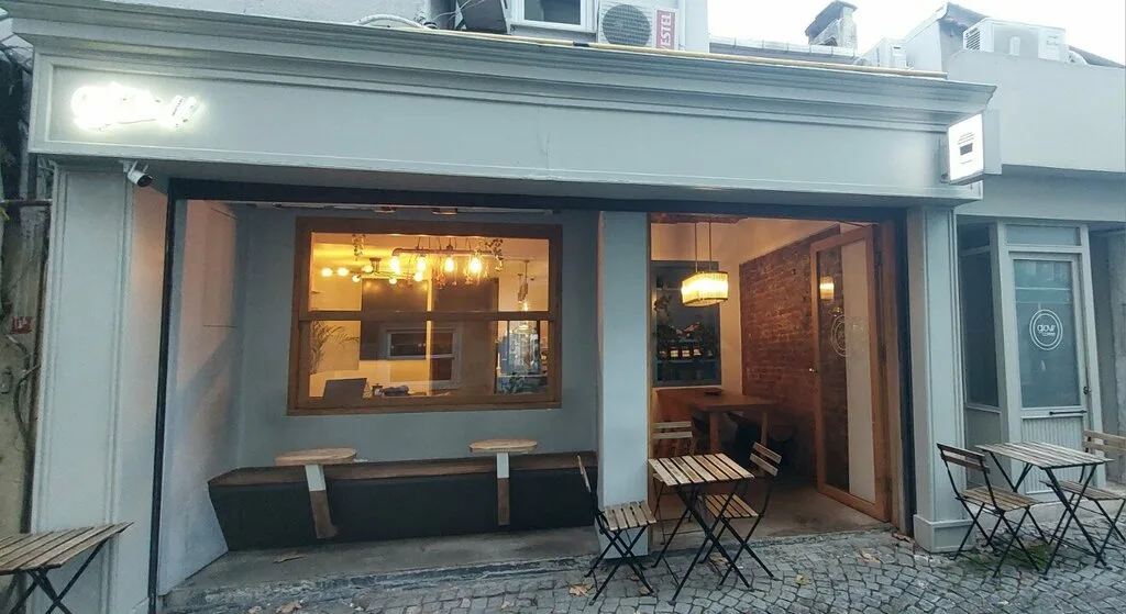 Glow Coffee, Üsküdar, İstanbul — Kafe ve Pastane