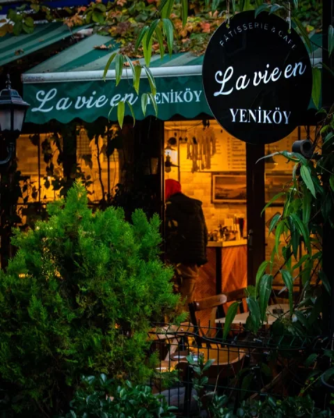La Vie en Yeniköy, Sarıyer