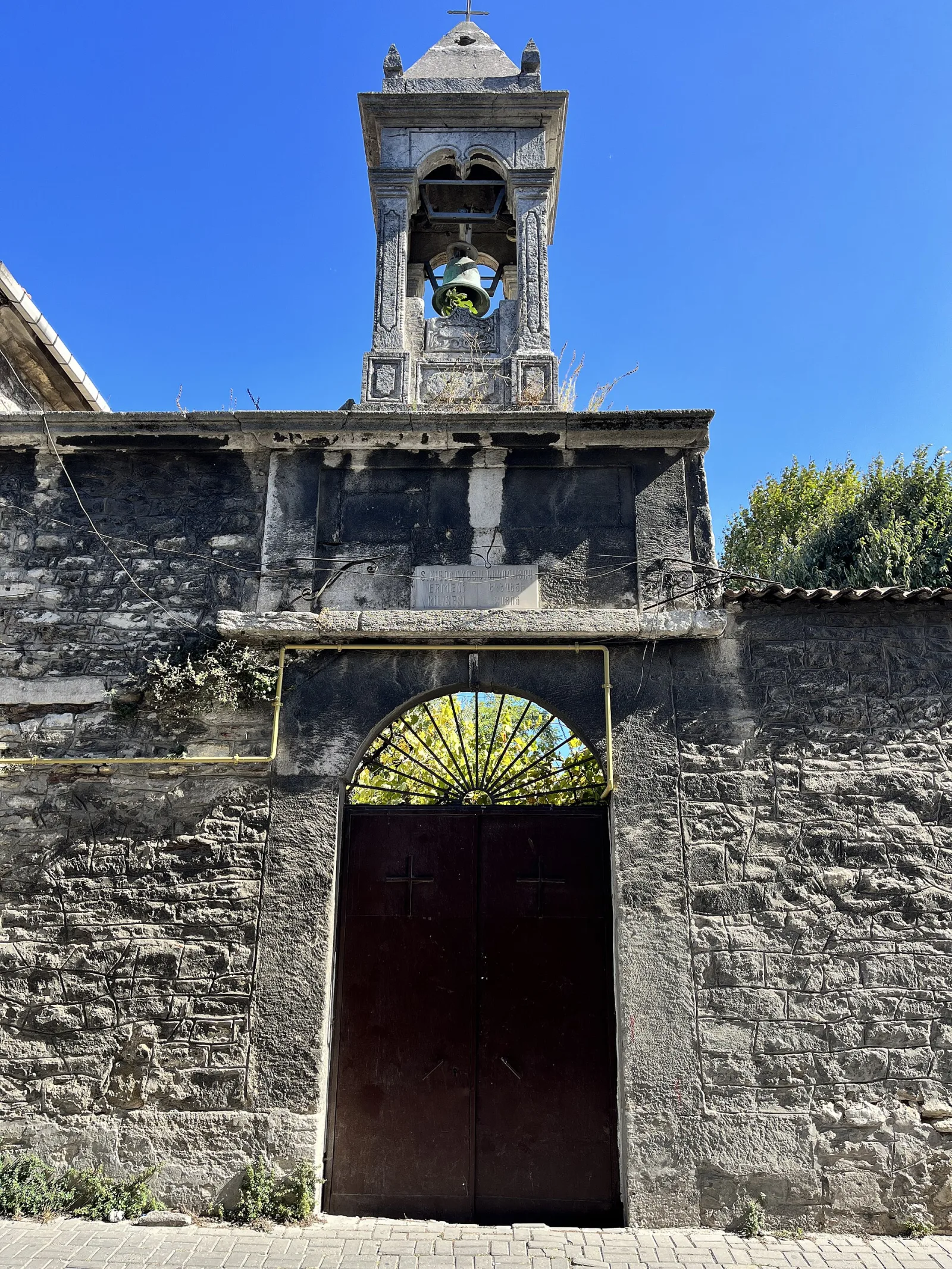 Surp Nigoğayos Ermeni Kilisesi (Fatih), Fatih