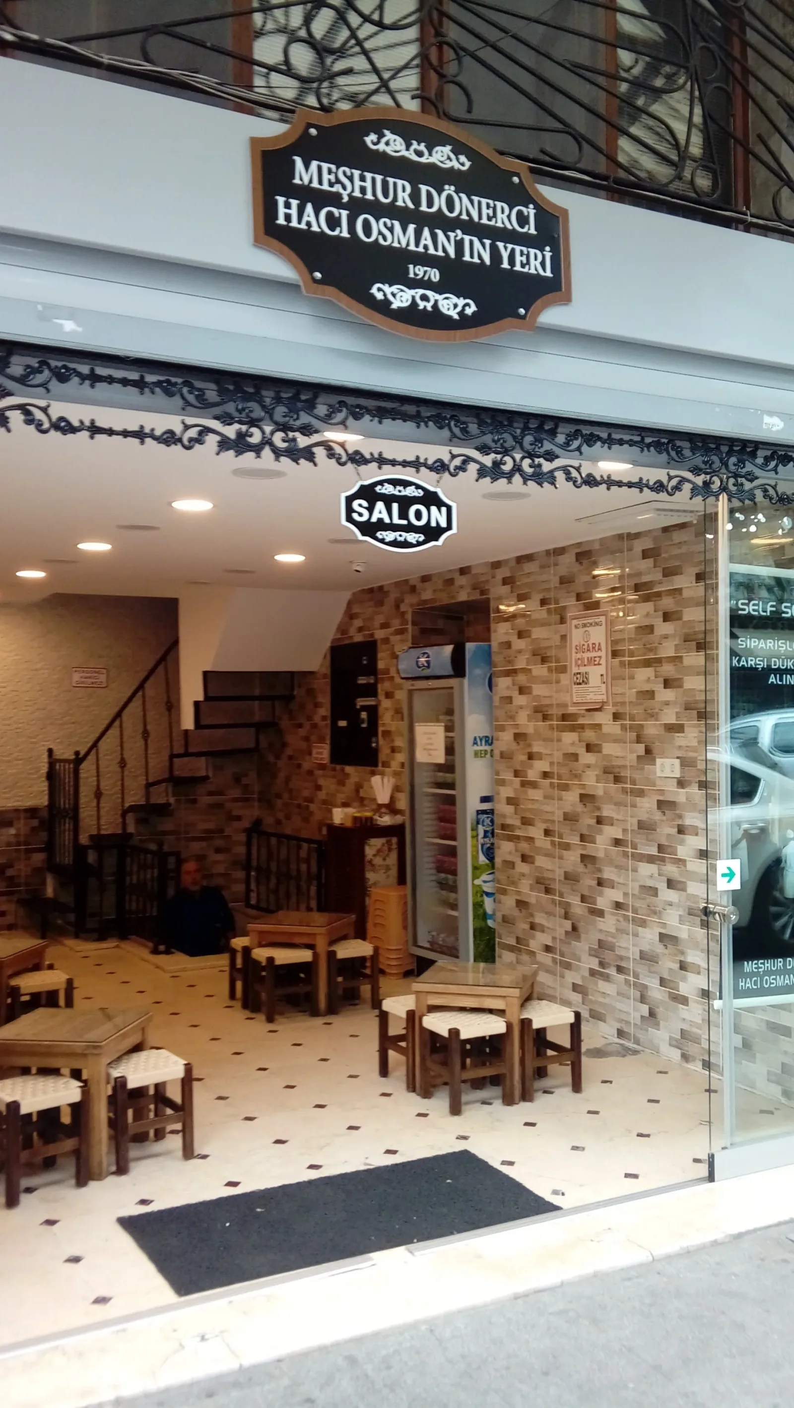 Meşhur dönerci hac osmanin yeri, Fatih, İstanbul — Restoran
