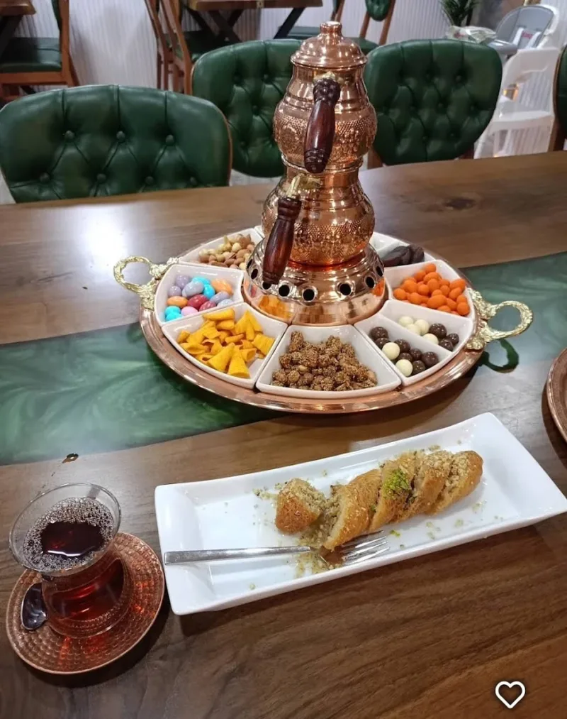 Erzurum Cağ Kebap Tesisi, Arnavutköy, İstanbul — Restoran