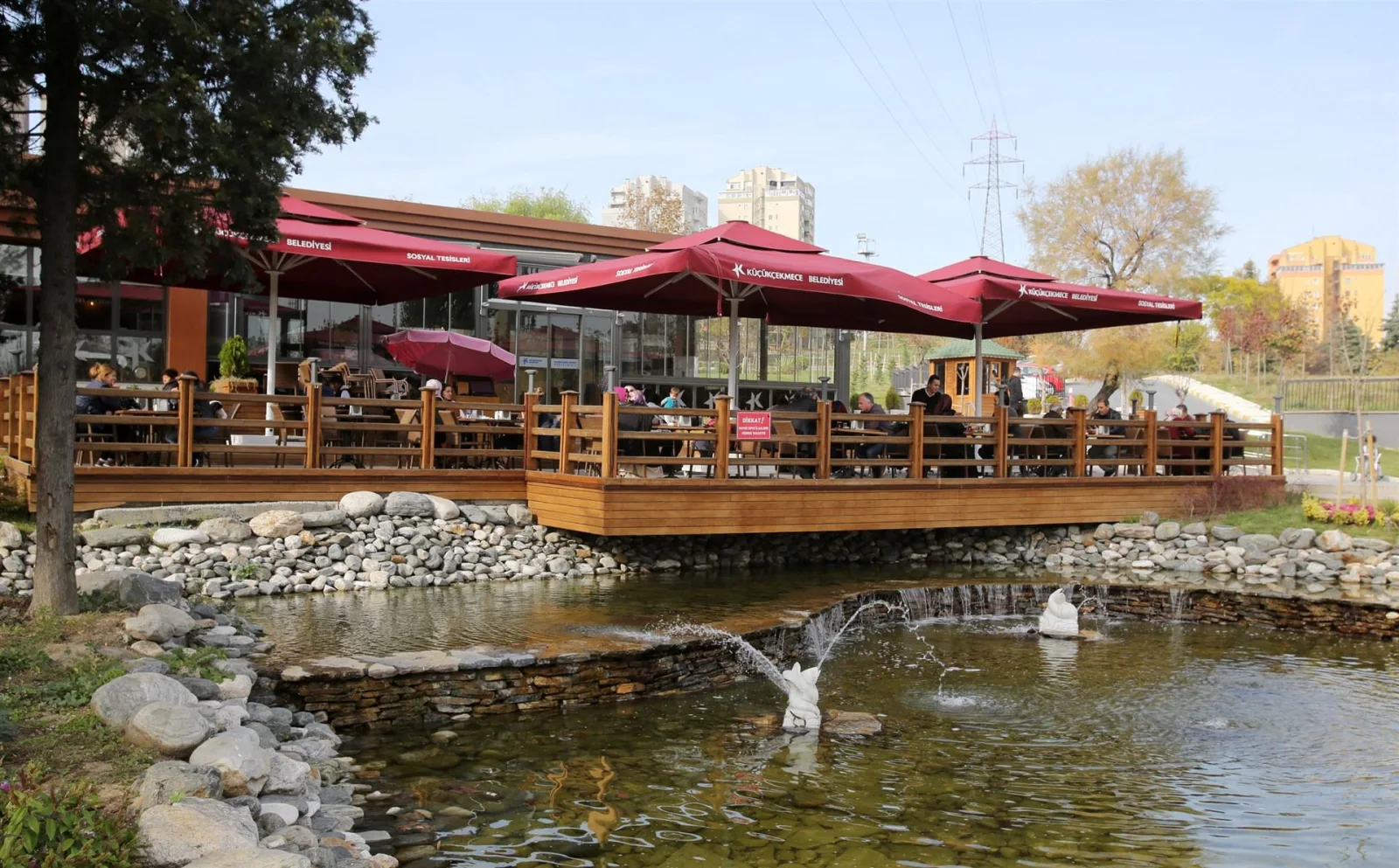 Küçükçekmece Belediyesi Sosyal Tesisleri, Küçükçekmece, İstanbul — Kafe ve Pastane