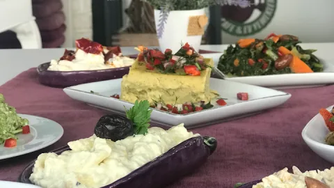 Patlıcan Cafe & Ev Yemekleri, Kadıköy, İstanbul — Kafe ve Pastane