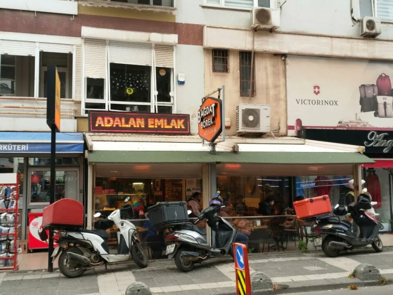 Bağdat Kafe, Kadıköy, İstanbul — Kafe ve Pastane
