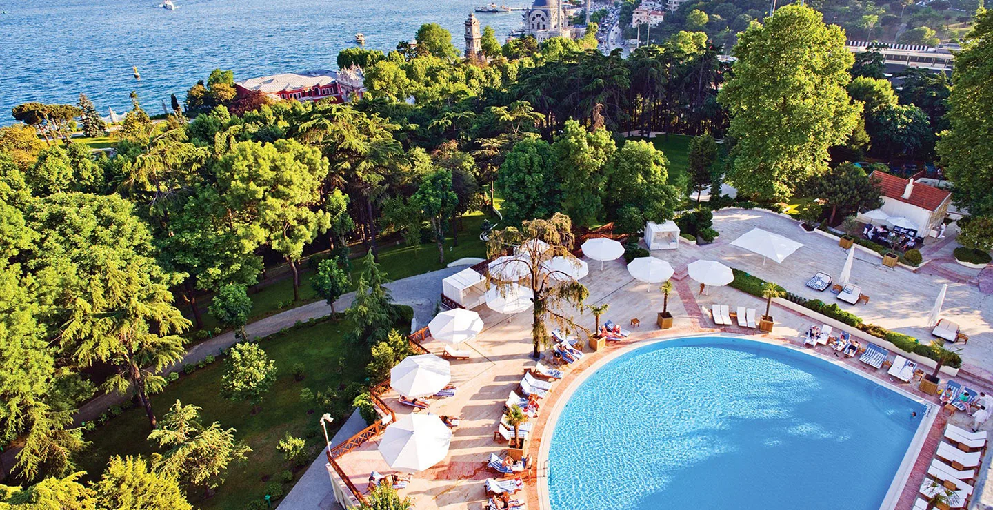 16 Roof Bar & Restaurant - Swissotel The Bosphorus, Istanbul, Beşiktaş, İstanbul — Otel