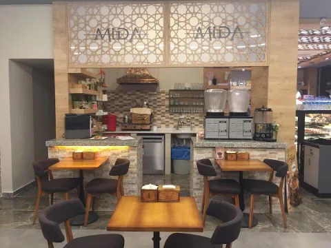 Mida Pastanesi, Kartal