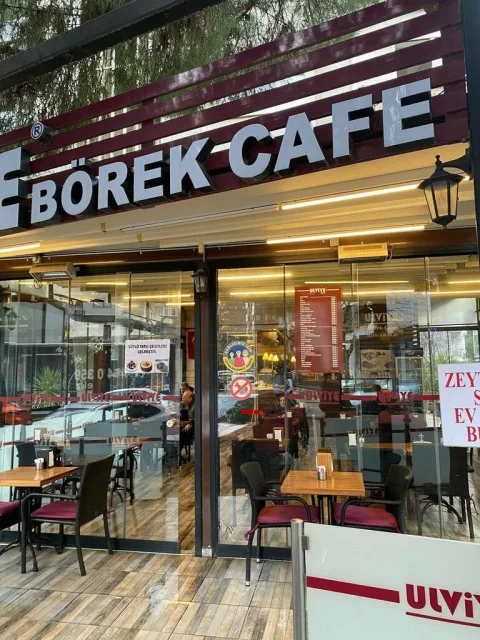 Ulviye Börek, Kadıköy, İstanbul — Kafe ve Pastane