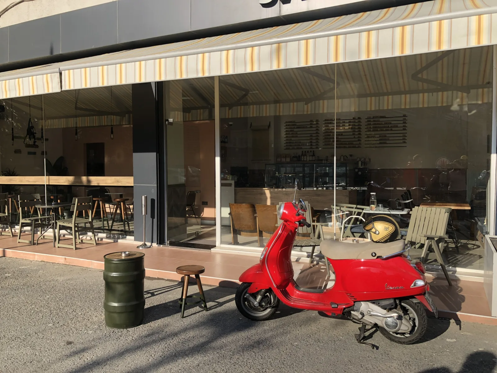 Cafe Jambiani, Kâğıthane, İstanbul — Kafe ve Pastane