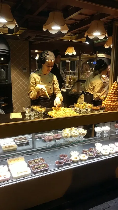 Mathilda Profiterol, Beşiktaş