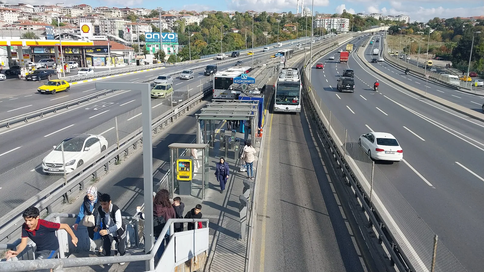 Küçükçekmece Meydanı, Küçükçekmece, İstanbul