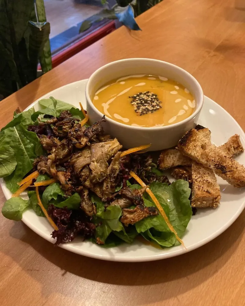 Vatka Coffe & Vegan, Kadıköy, İstanbul — Restoran