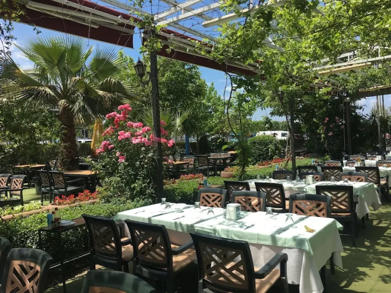 Kumluk Restaurant, Kartal