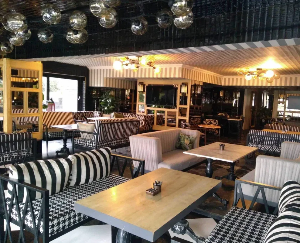 Balkon Cafe & Restaurant, Etiler, Beşiktaş