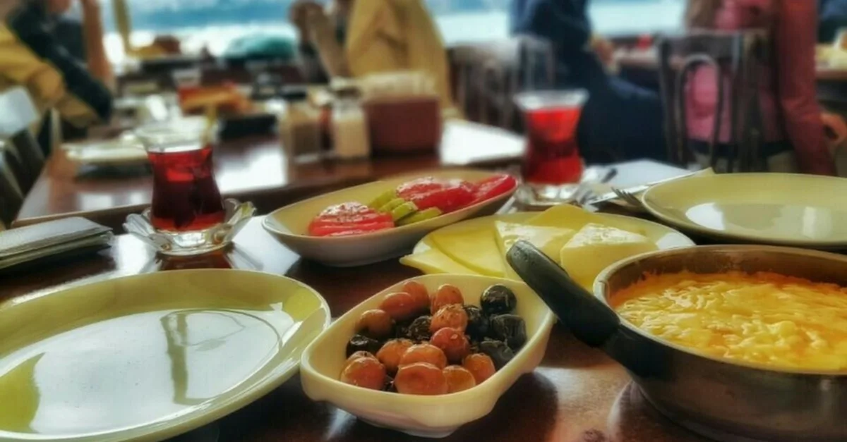 Emek Cafe, Sarıyer, İstanbul — Kafe ve Pastane