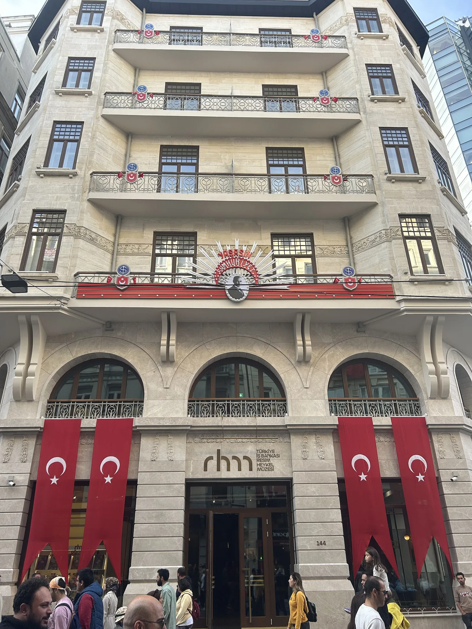Türkiye İş Bankası Resim Heykel Müzesi, Beyoğlu