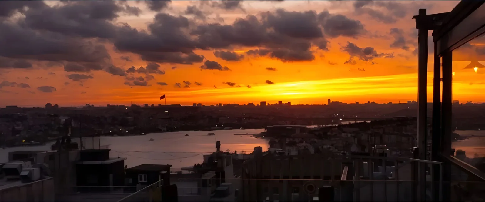 Balkon Cafe & Bar, Beyoğlu