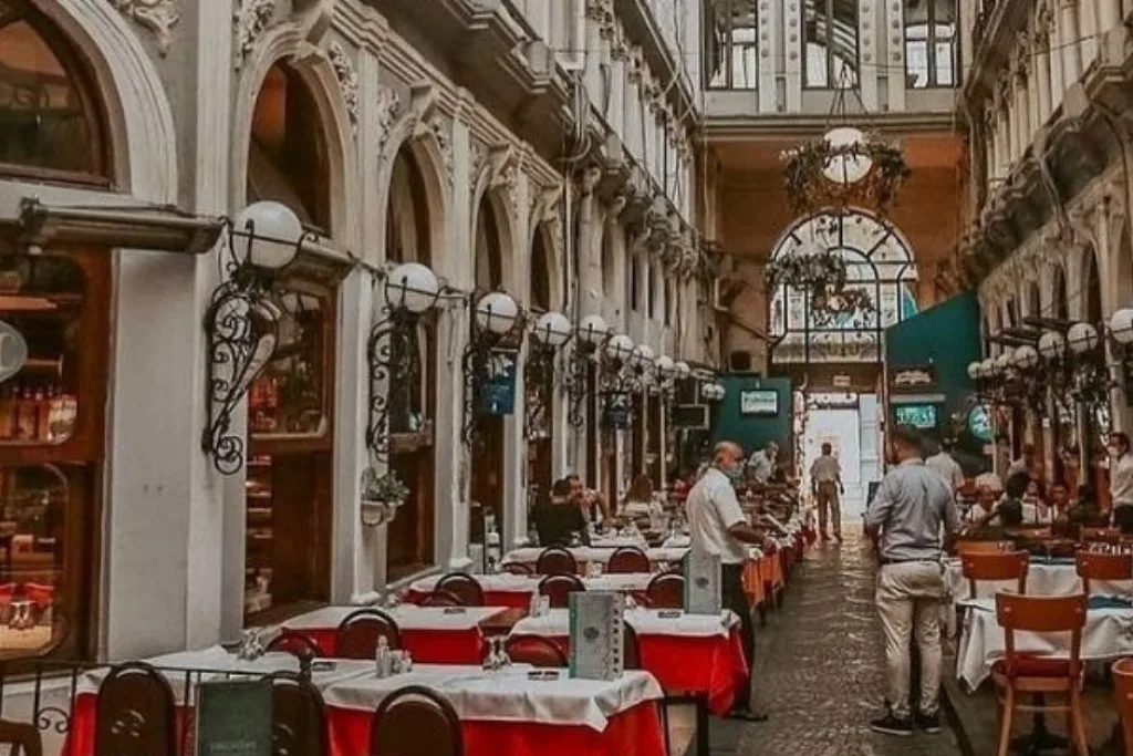 Siva Pera, Beyoğlu