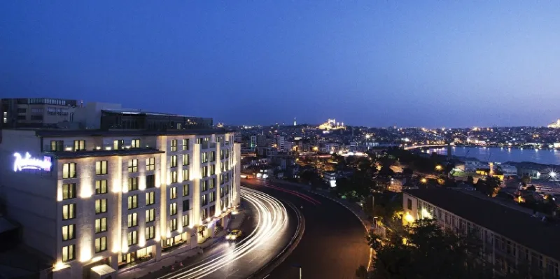 Radisson Blu Hotel, Istanbul Pera, Beyoğlu, İstanbul — Otel