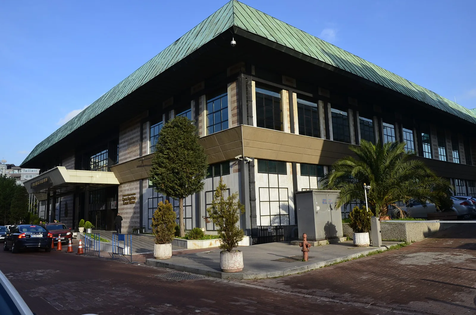 Cemal Reşit Rey Konser Salonu, Şişli