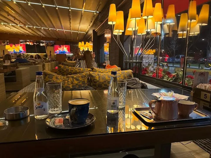 1Patroon Cafe & Restaurant, Maltepe