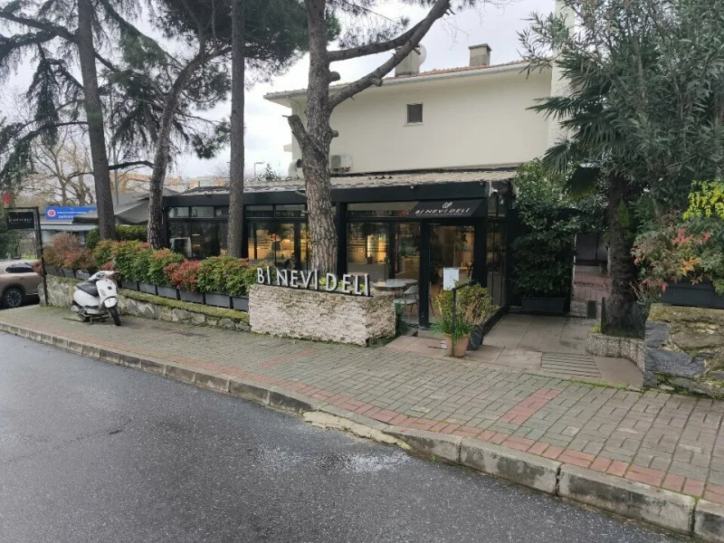 Bi Nevi Deli, Beşiktaş