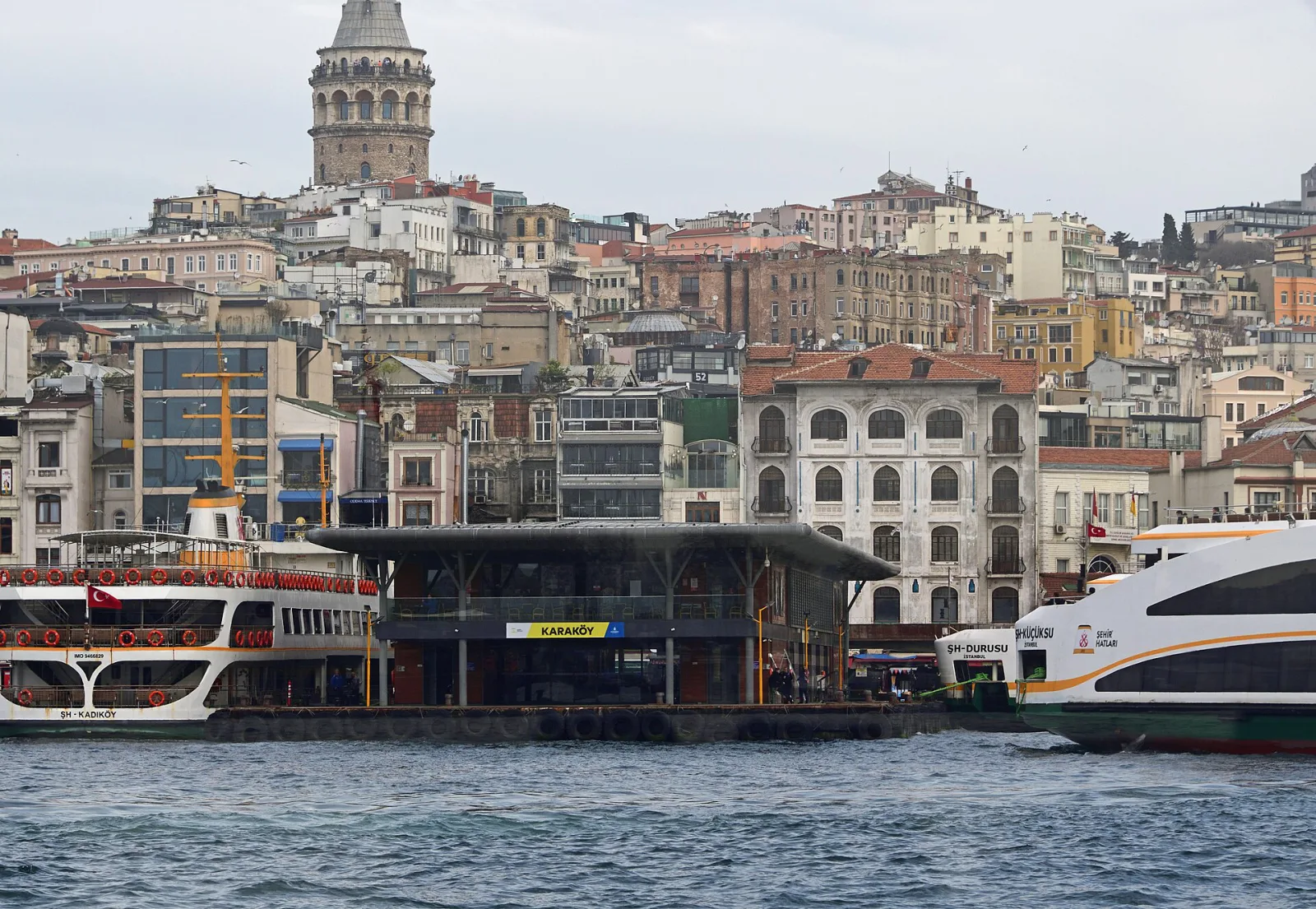 Karaköy İskelesi, Beyoğlu, İstanbul — Sahil ve Kıyı
