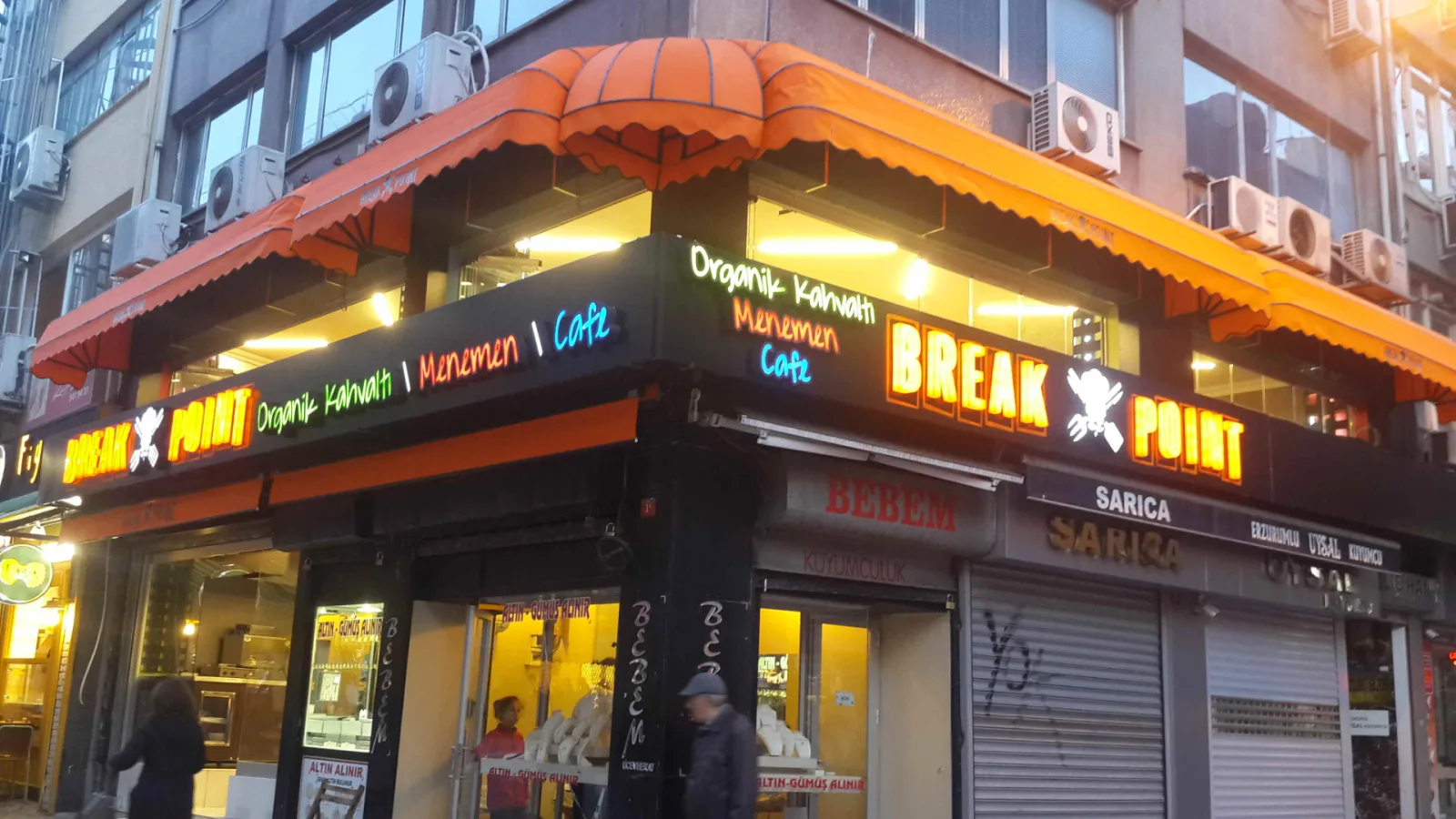 Break Point, Kadıköy