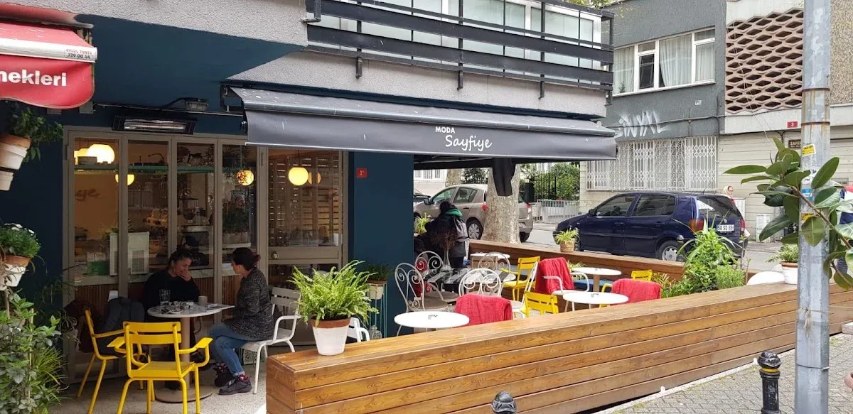 Sayfiye Moda, Kadıköy, İstanbul — Kafe ve Pastane