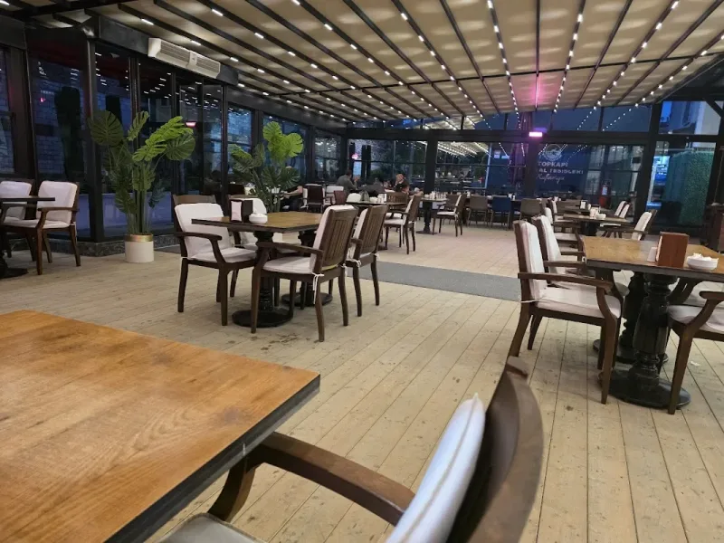 Fatih Belediyesi Topkapı Sosyal Tesisleri, Fatih, İstanbul — Kafe ve Pastane