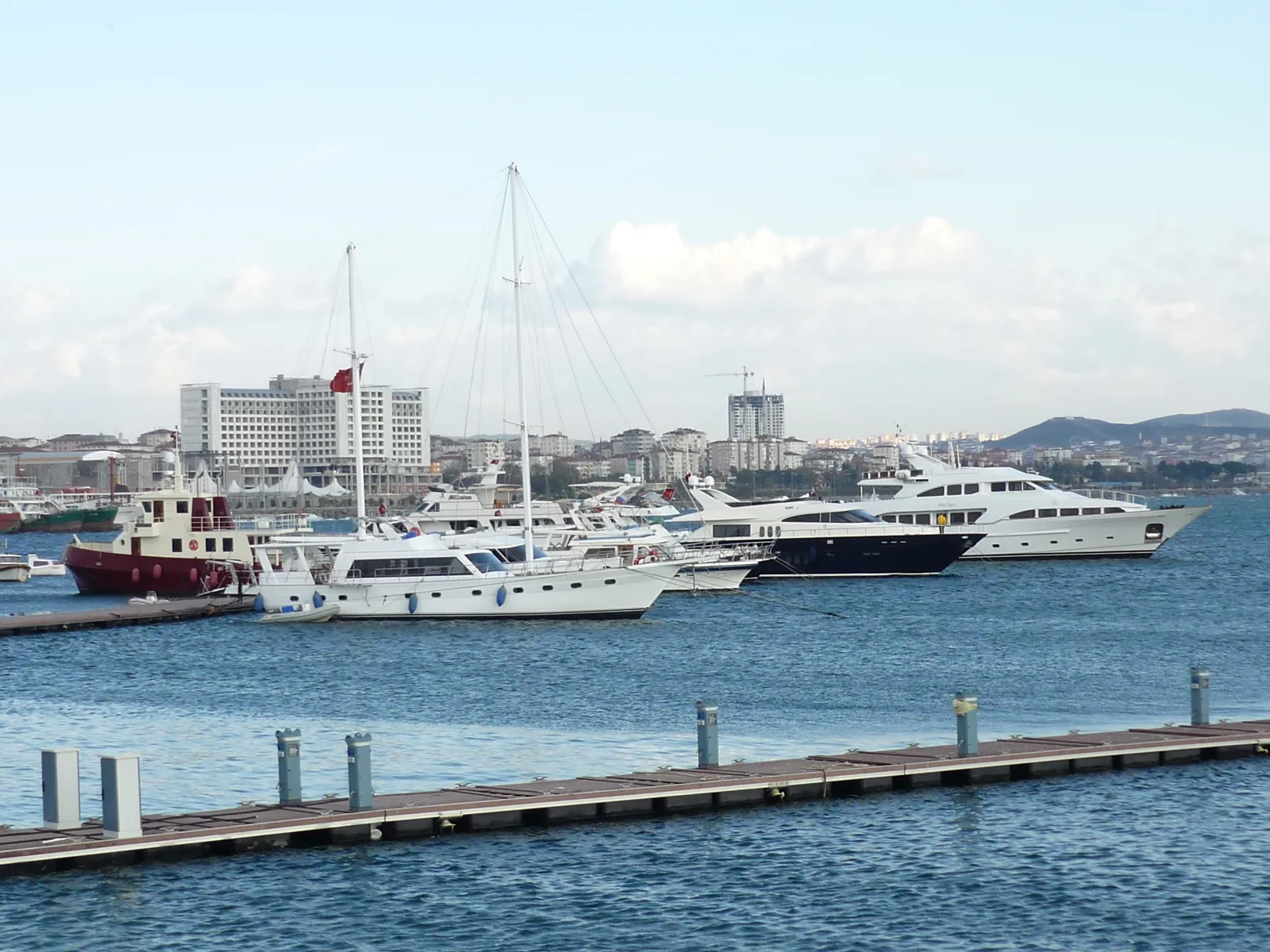 Divan İstanbul, Beyoğlu, İstanbul — Otel