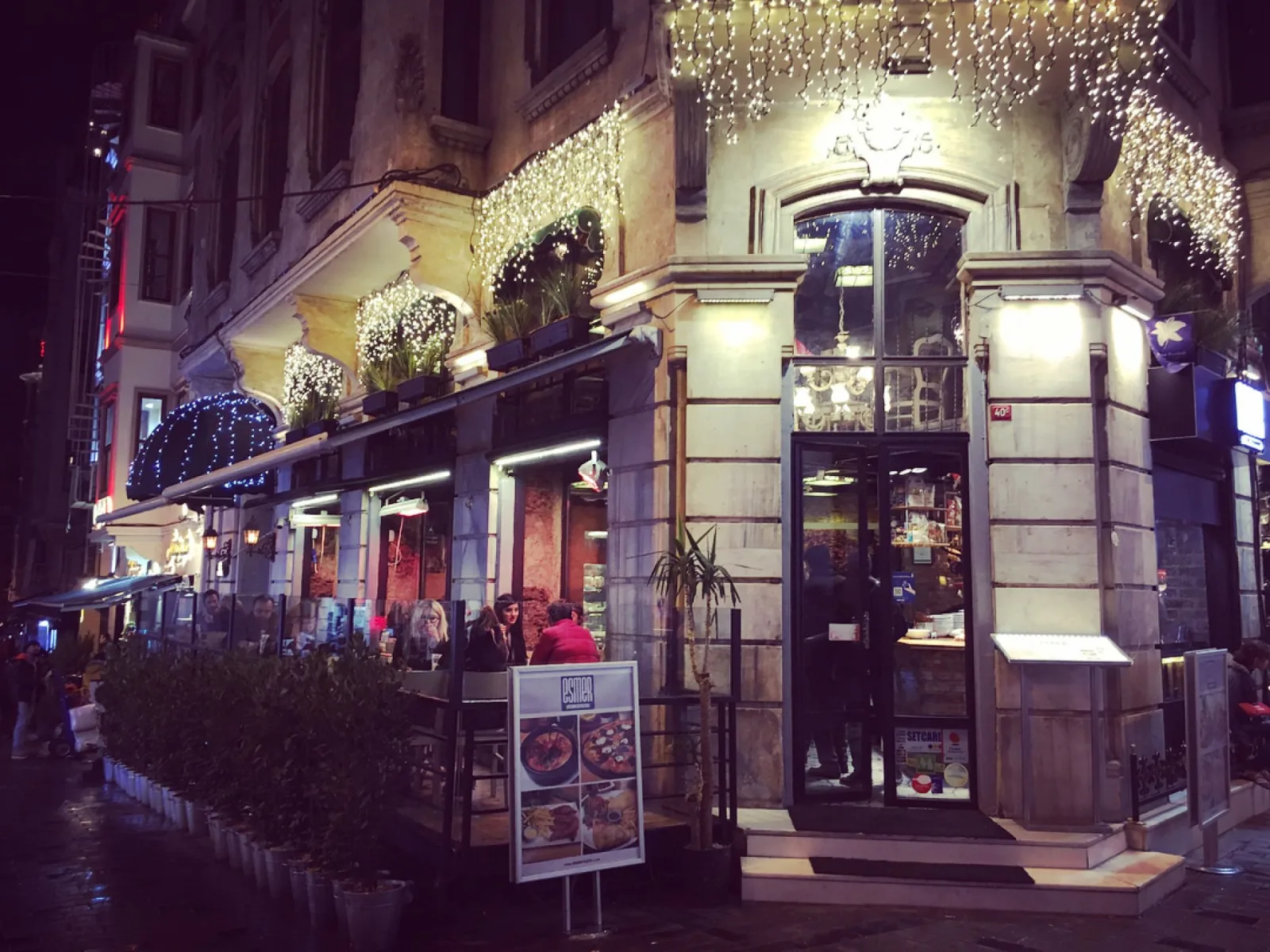 Esmer, Beyoğlu