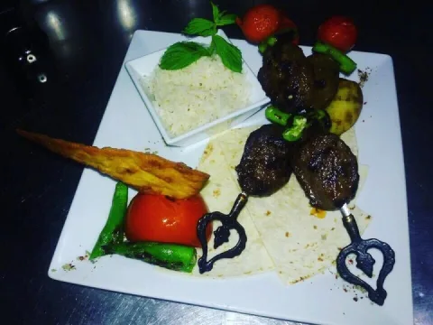 Nezih Cafe, Kâğıthane, İstanbul — Kafe ve Pastane