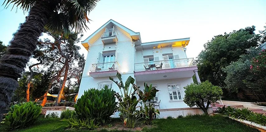 Triada Büyükada Hotel, Adalar, İstanbul — Otel
