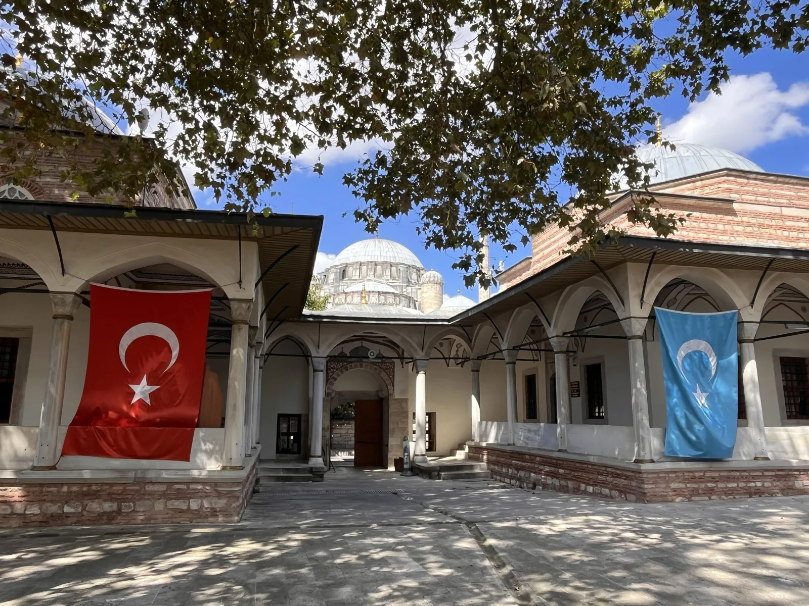 Türkistan Kültür Evi - Kitap & Kahve, Fatih