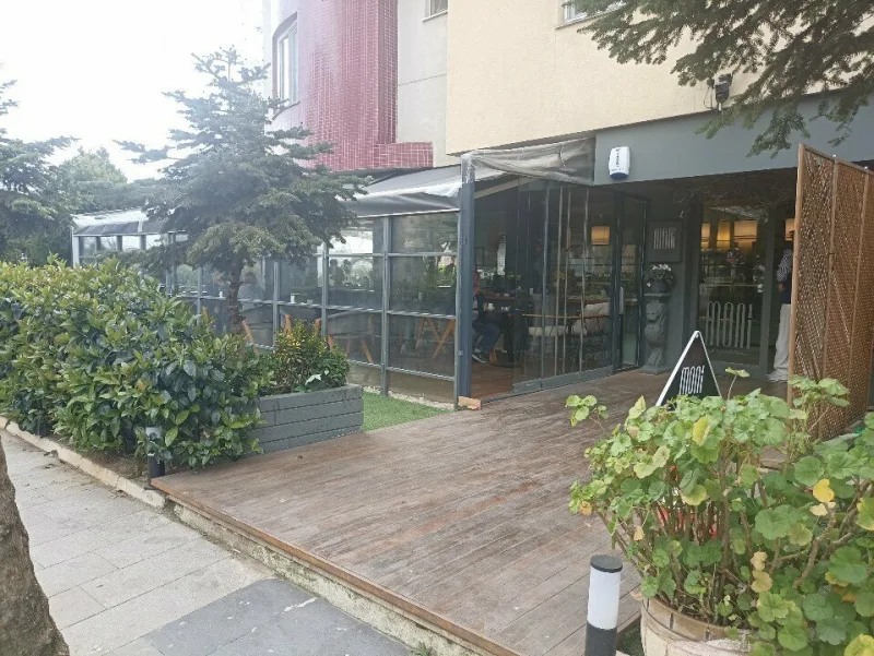 Moni, Maltepe, İstanbul