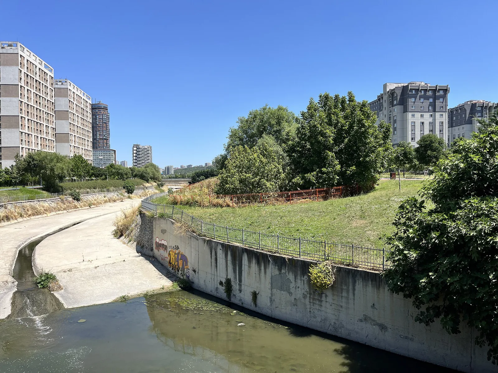 Menekşe Deresi Köprüsü, Küçükçekmece, İstanbul — Manzara Noktası