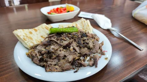 Hacıefendi Döner Köfte, Büyükçekmece, İstanbul — Restoran