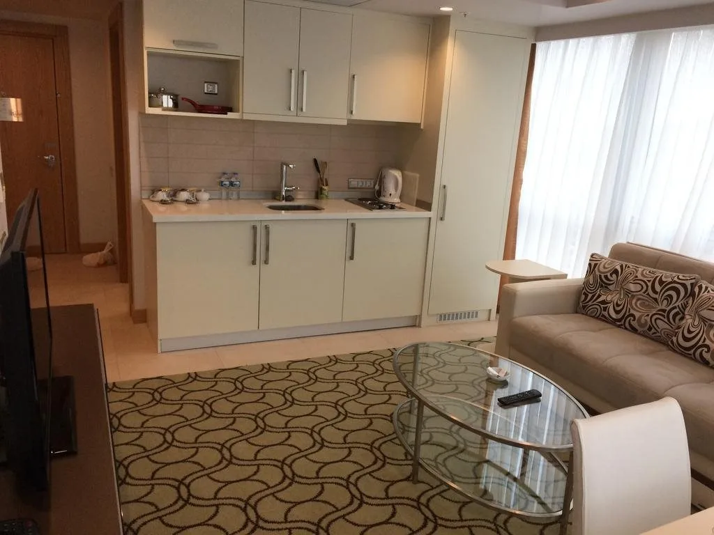 Vazo Suite, Maltepe